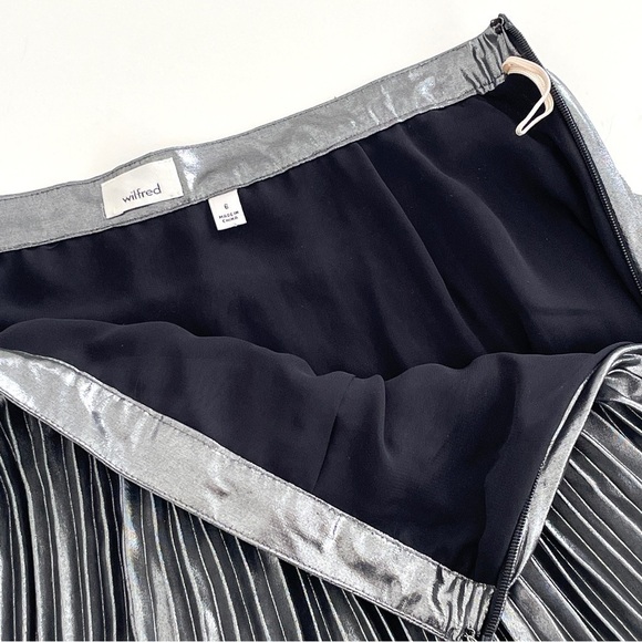 ARITZIA Wilfred Bethune Silver Metallic Pleated Skirt NWT - Picture 5 of 9